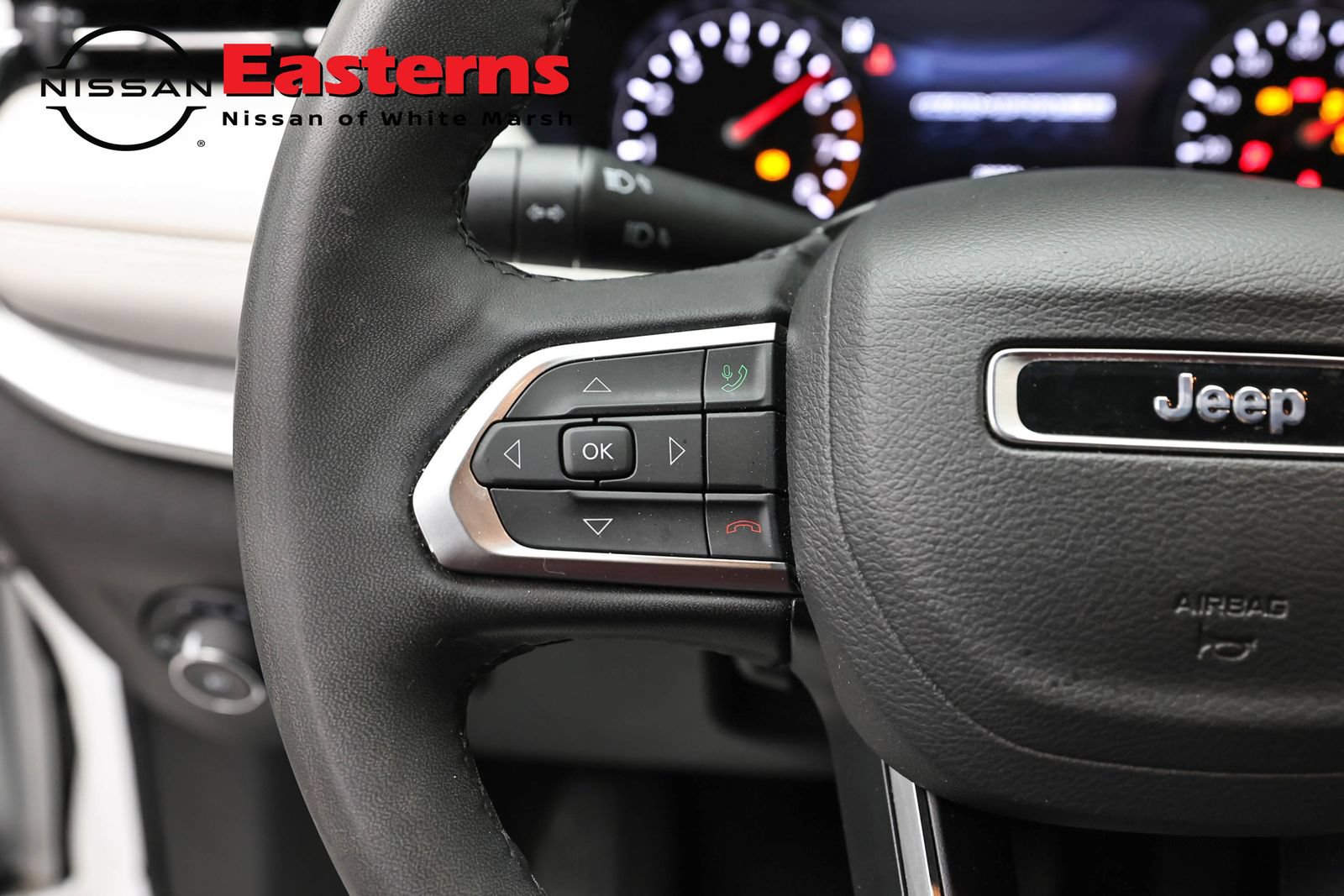 Used 2025 Jeep Compass Limited AWD/4WD image 15