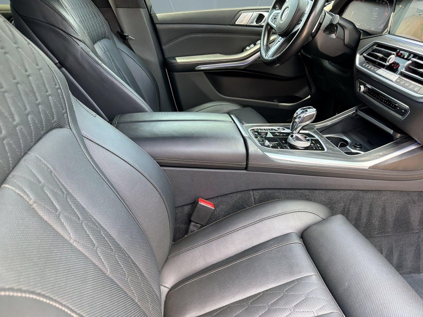 Used 2022 BMW X7 xDrive40i w/ M Sport Package AWD/4WD image 24