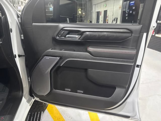 Used 2025 GMC Sierra 2500 AT4X w/ AT4X AEV Edition AWD/4WD image 39