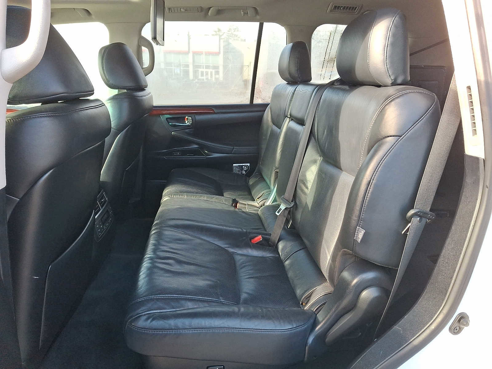 Used 2011 Lexus LX 570 4WD image 9