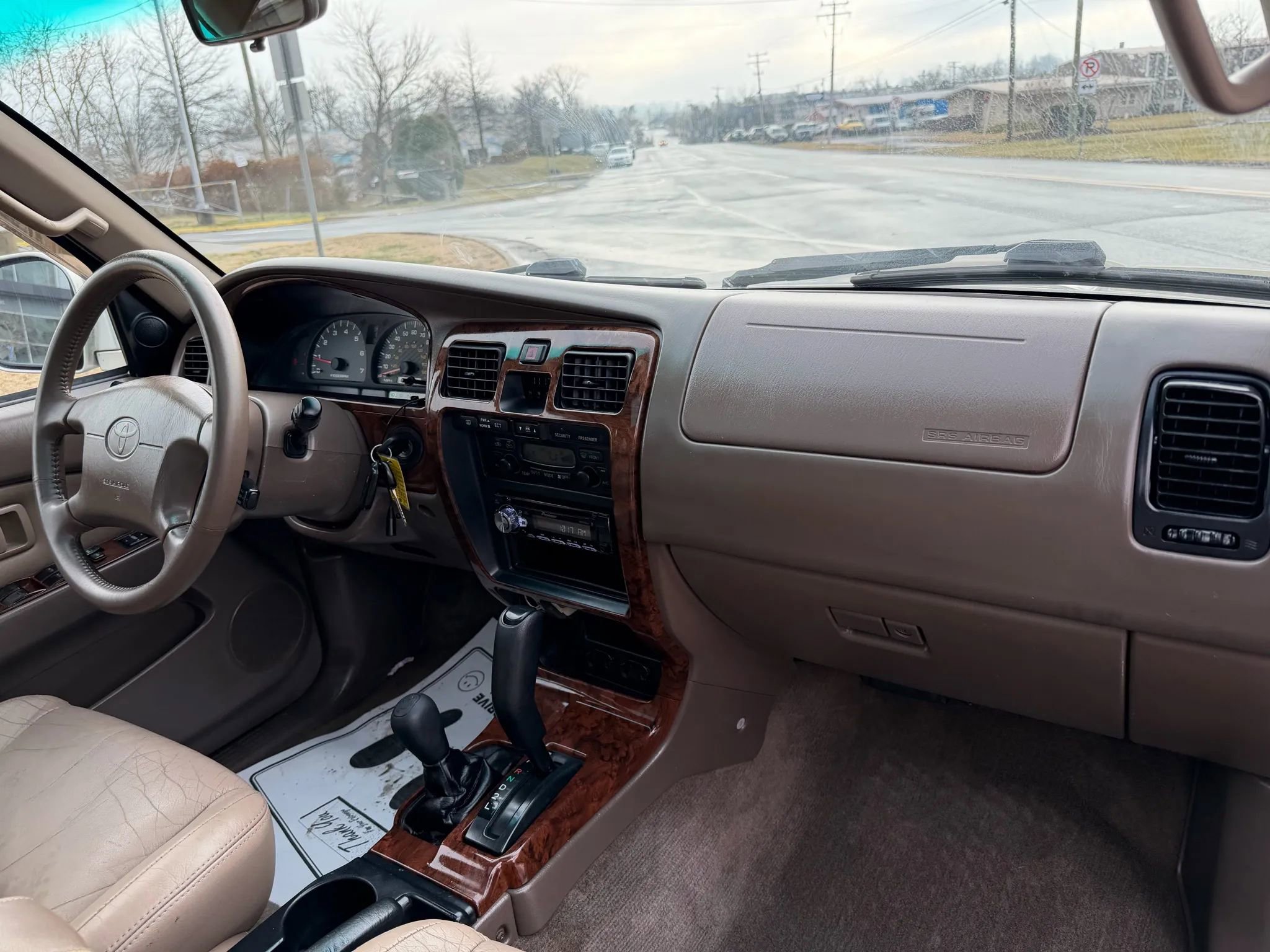 Used 2000 Toyota 4Runner Limited image 21