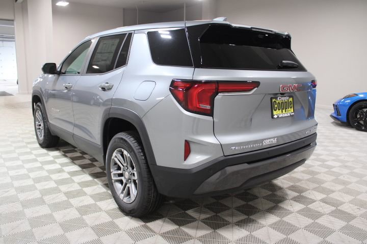 Used 2026 GMC Terrain Elevation w/ Technology Package II image 9