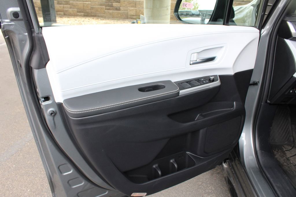 New 2026 Toyota Sienna XSE image 19