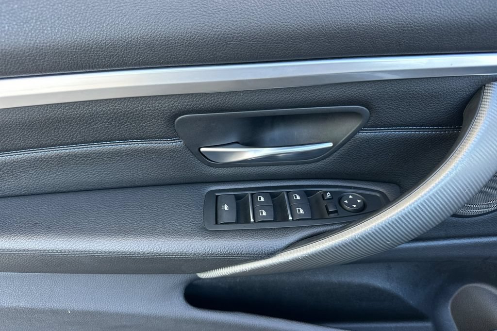 Used 2020 BMW 440i Convertible w/ M Sport Package RWD image 11