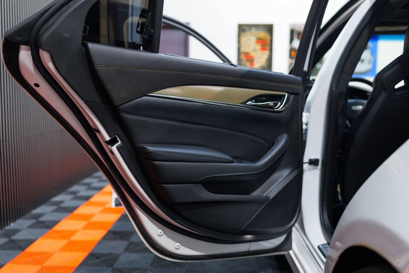 Used 2016 Cadillac CTS V w/ Luxury Package RWD image 39