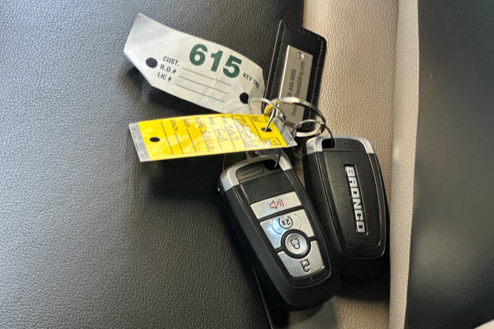 Used 2023 Ford Bronco Wildtrak image 11