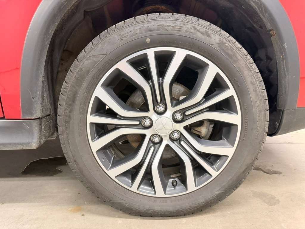 Used 2019 Mitsubishi Outlander Sport ES AWD/4WD image 17