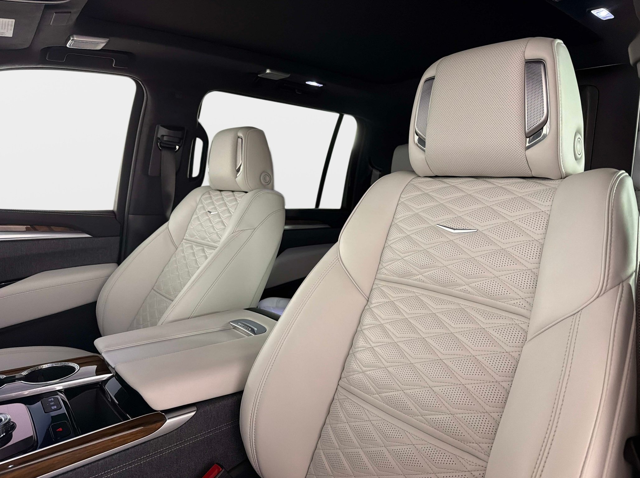 Used 2026 Cadillac Escalade ESV Platinum Sport AWD/4WD image 36