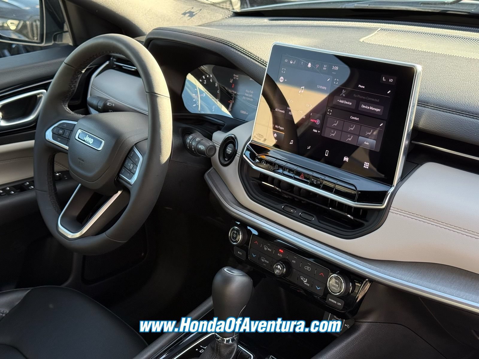 Used 2026 Jeep Compass Limited AWD/4WD image 9