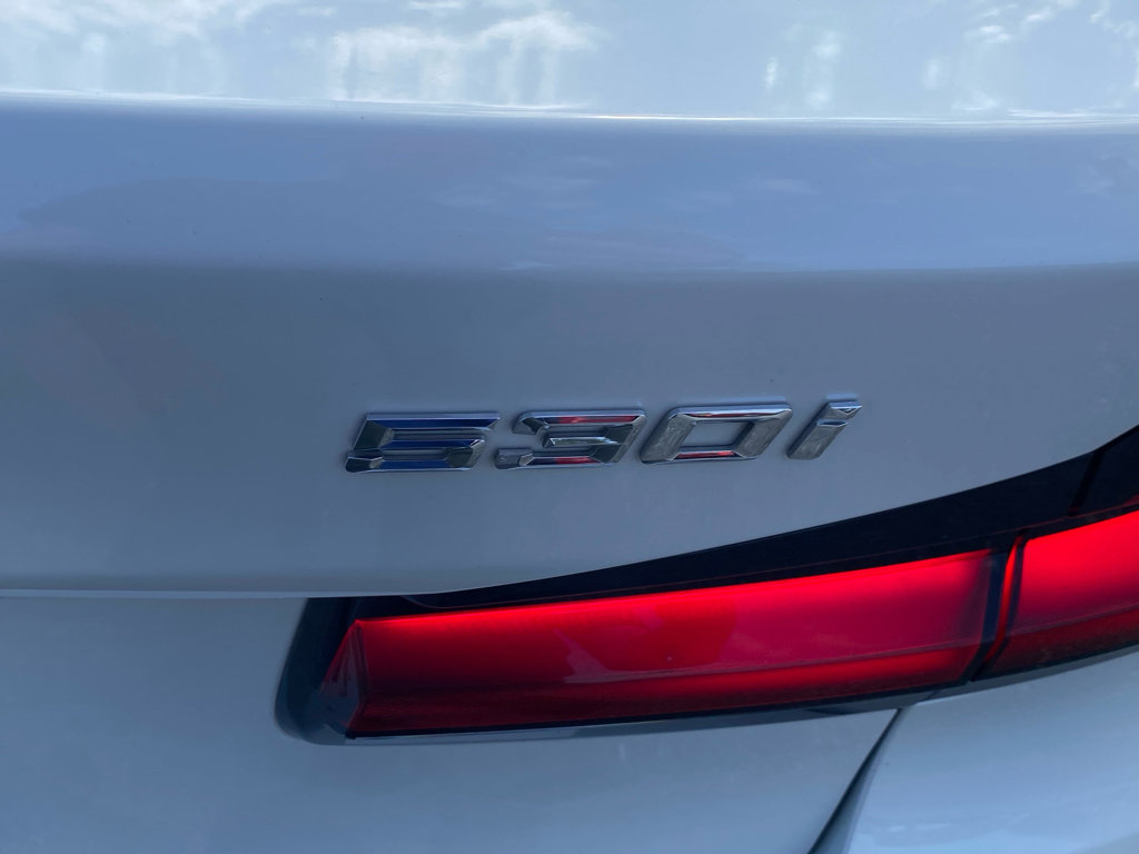 Used 2021 BMW 530i w/ Convenience Package image 10