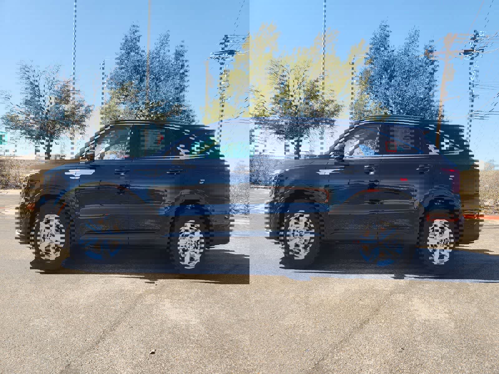 New 2026 Kia Sorento LX FWD image 3