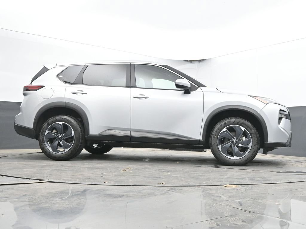 Used 2025 Nissan Rogue SV AWD/4WD image 52