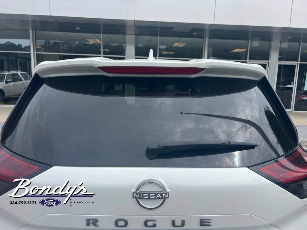 Used 2024 Nissan Rogue SV AWD/4WD image 8