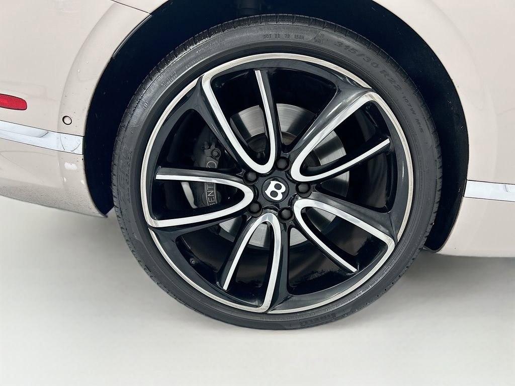 Used 2021 Bentley Continental GT image 38