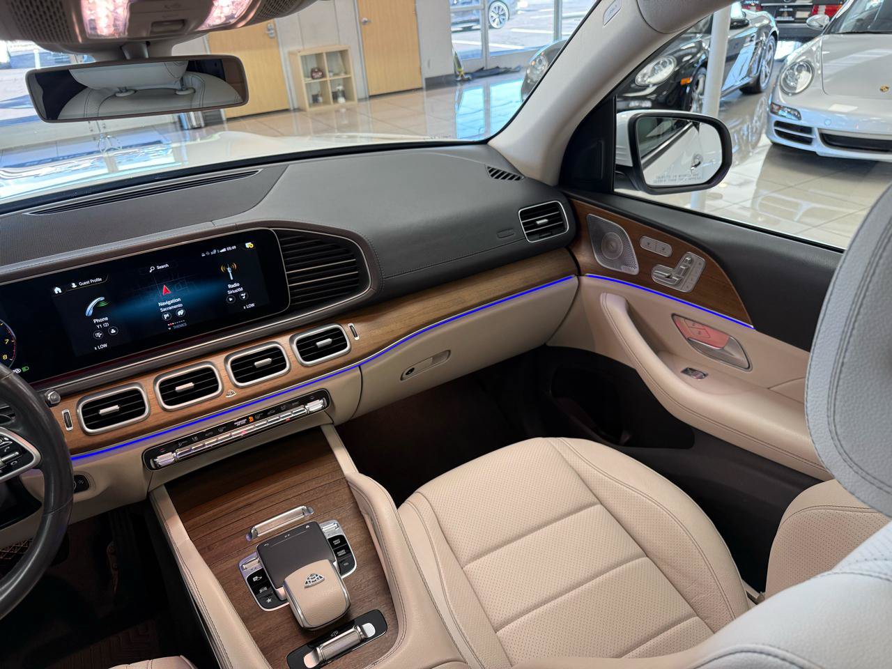 Used 2020 Mercedes-Benz GLS 450 4MATIC image 16
