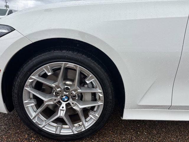 Used 2025 BMW 330i Sedan image 7