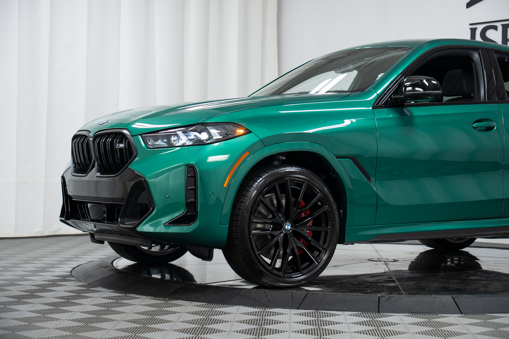 New 2027 BMW X6 M60i AWD/4WD image 25