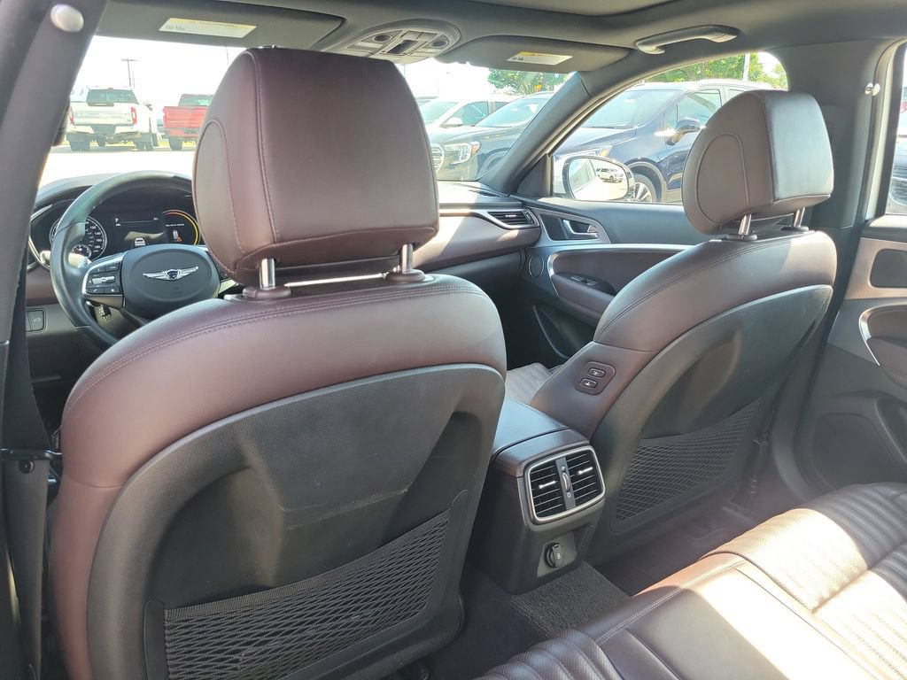 Used 2022 Genesis G70 2.0T w/ Prestige Package AWD/4WD image 13