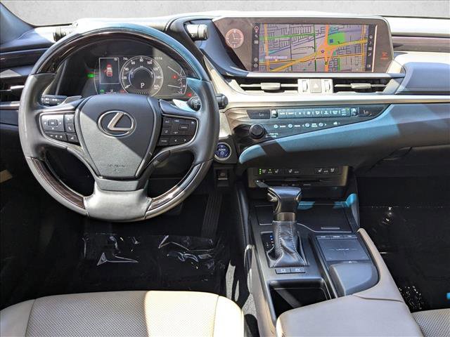 Used 2020 Lexus ES 300h w/ Premium Package image 18