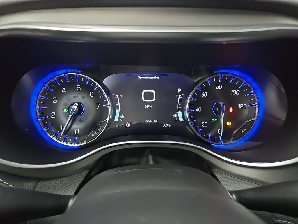 Used 2022 Chrysler Pacifica Limited w/ S Appearance Package image 22