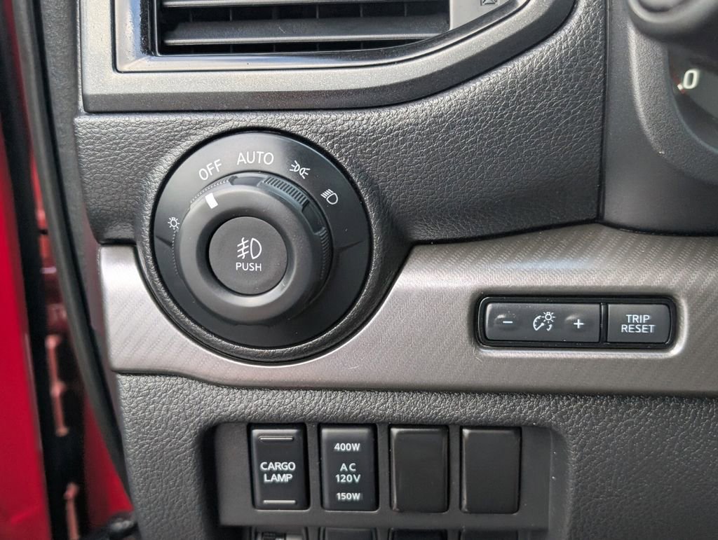 Used 2021 Nissan Titan PRO-4X w/ Pro-4x Convenience Package image 29