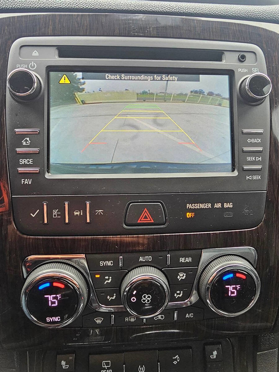 Used 2017 Chevrolet Traverse LT image 14