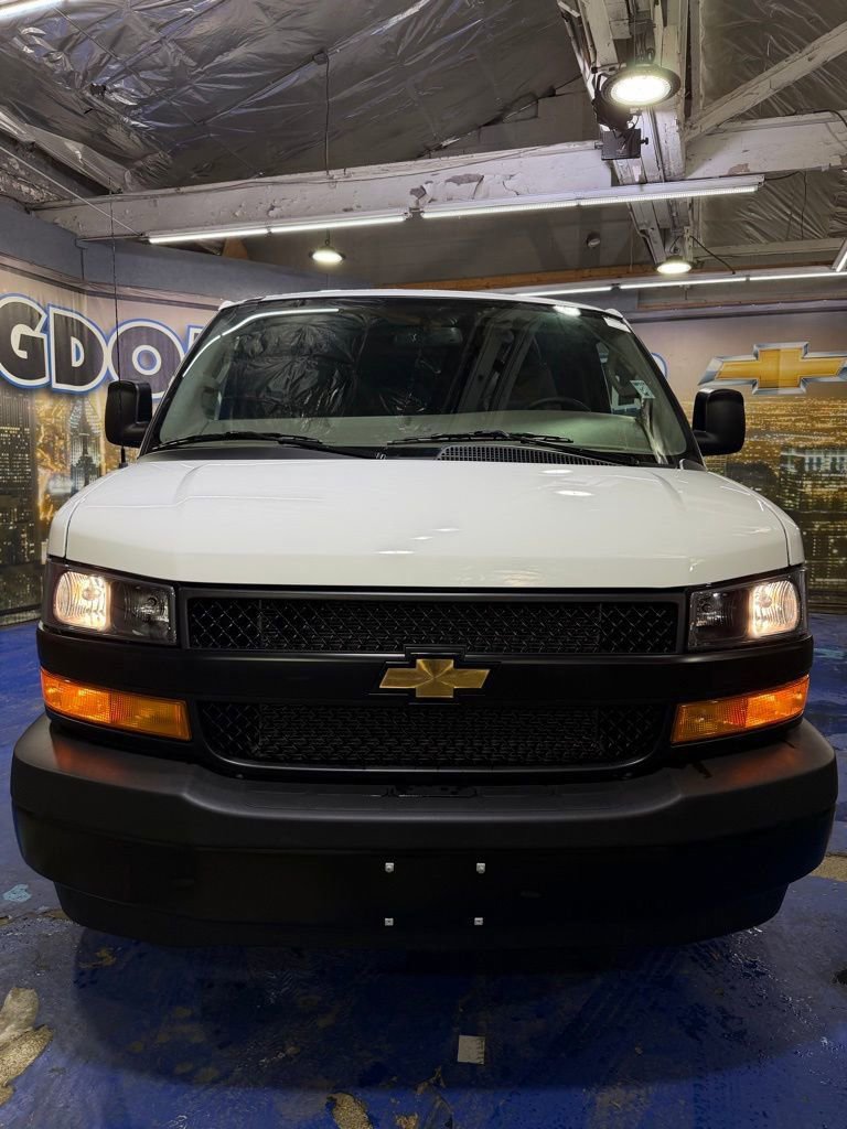 New 2026 Chevrolet Express 2500 Extended image 5