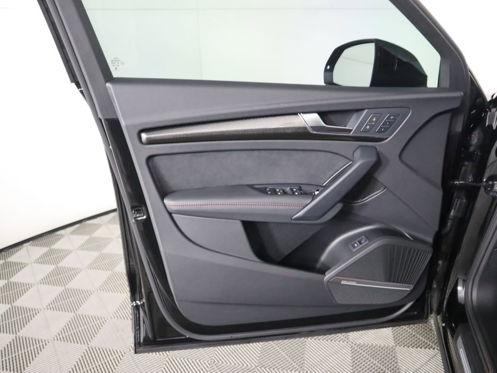 Certified 2024 Audi SQ5 Premium Plus image 18