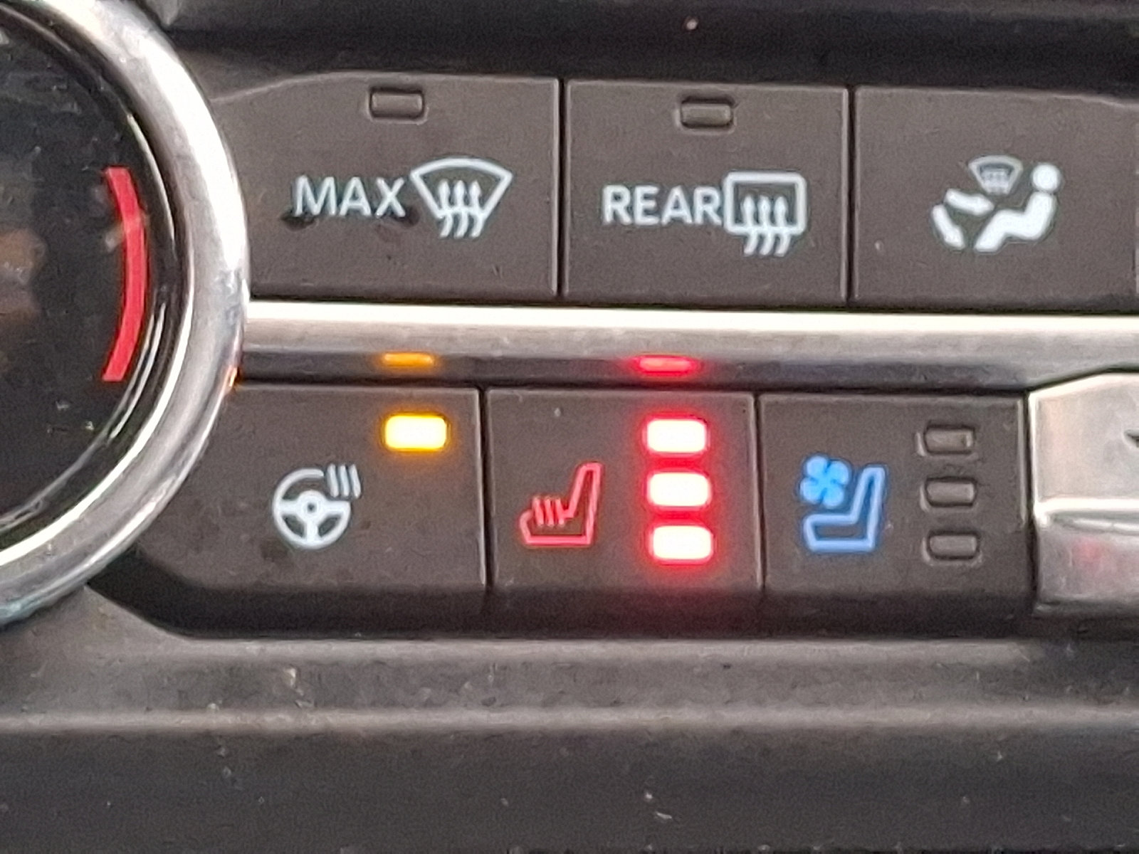 Used 2022 Ford Expedition Limited image 25