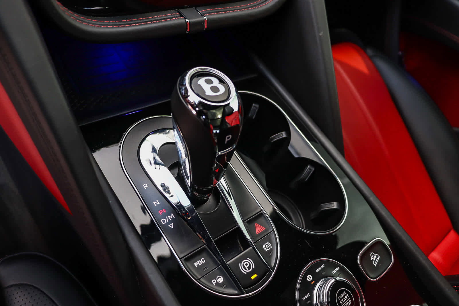 Used 2021 Bentley Bentayga image 30