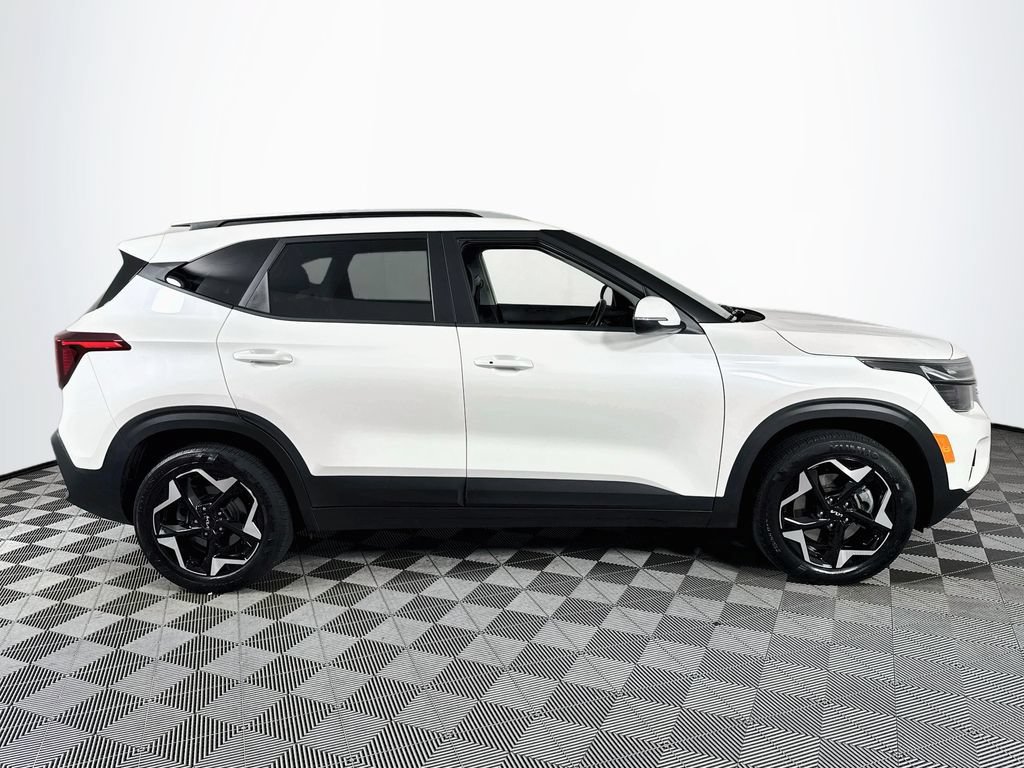 Used 2025 Kia Seltos S AWD/4WD image 8