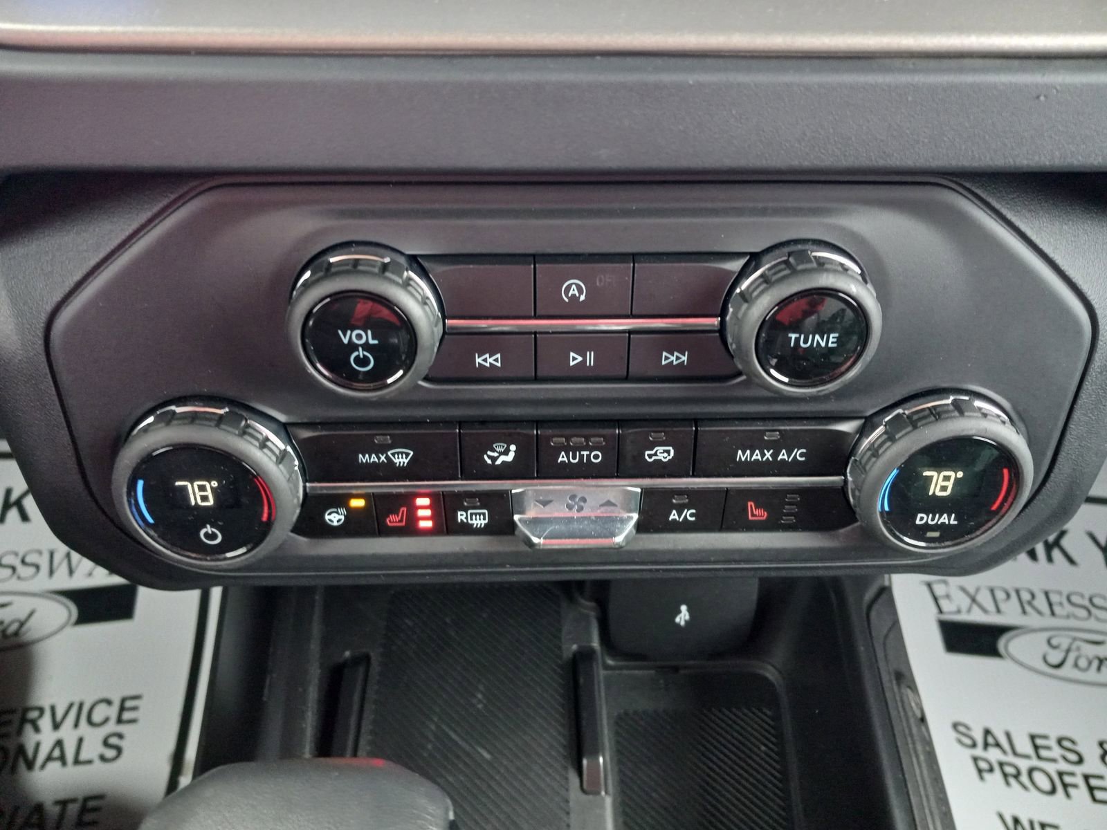 Used 2025 Ford Bronco Outer Banks image 21