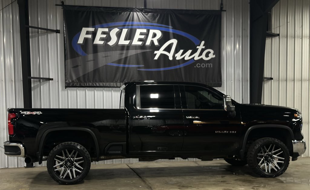 Used 2024 Chevrolet Silverado 2500 LTZ w/ LTZ Convenience Package image 1