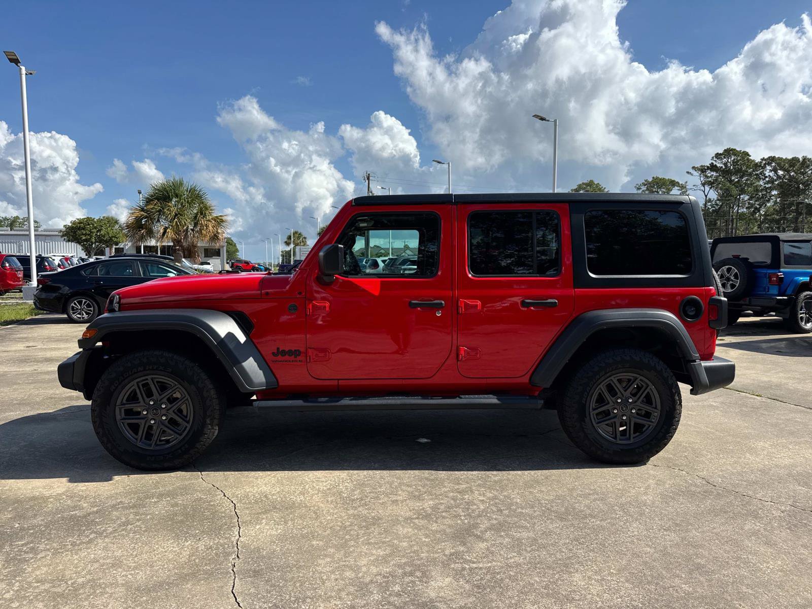 Used 2024 Jeep Wrangler Unlimited Sport AWD/4WD image 6
