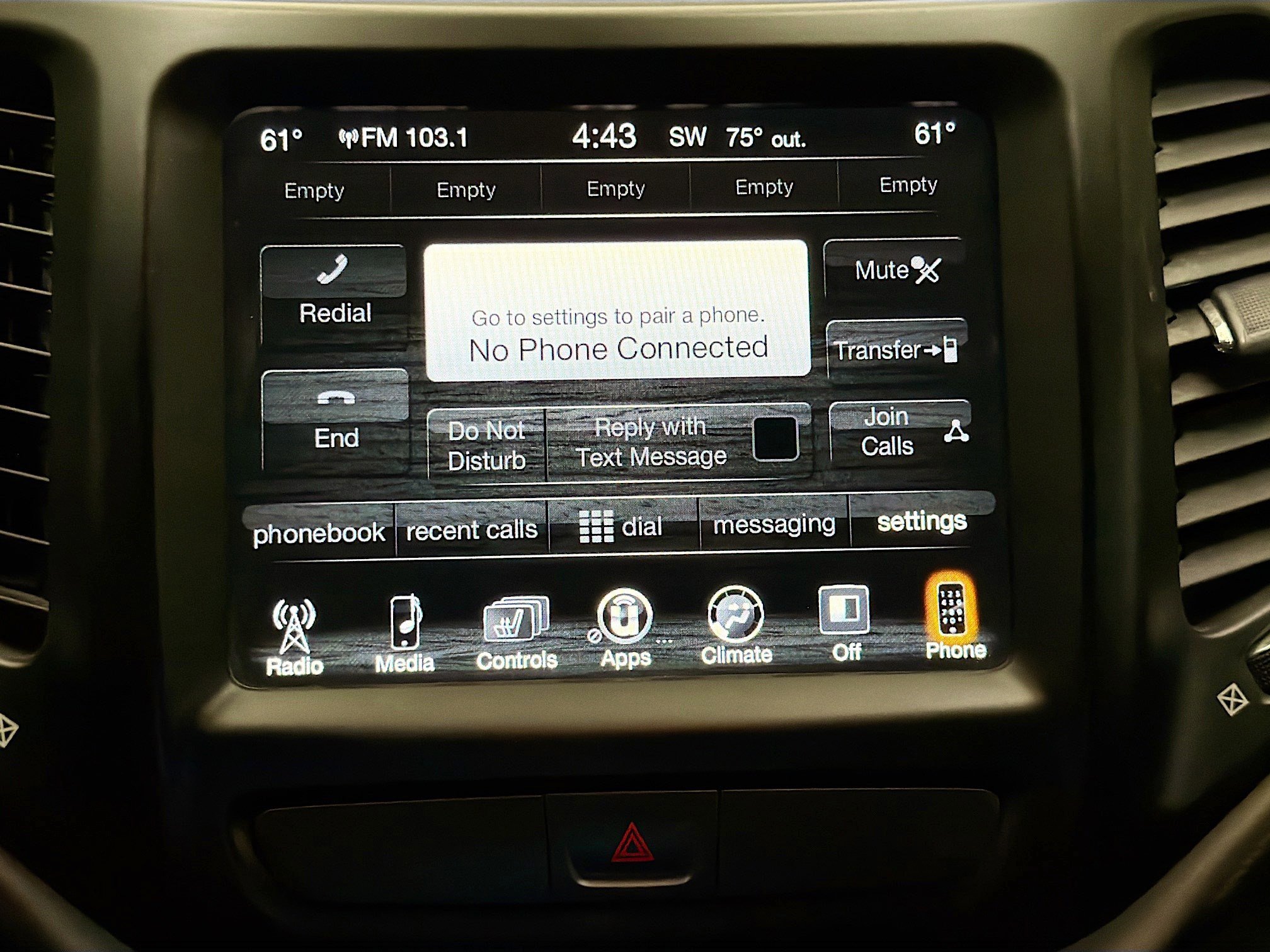 Used 2017 Jeep Cherokee Limited image 9