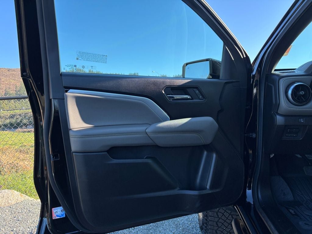 Used 2024 Chevrolet Colorado ZR2 w/ ZR2 Bison Edition AWD/4WD image 23
