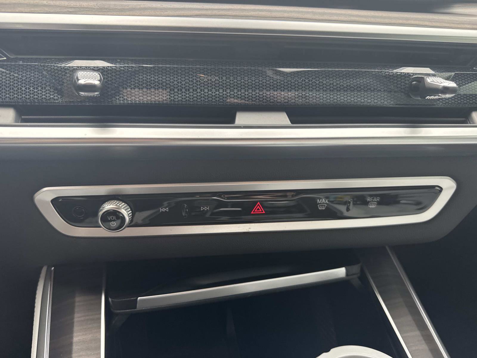 Certified 2024 BMW X5 sDrive40i w/ Premium Package image 24