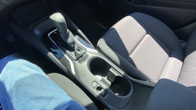 Used 2025 Toyota Corolla LE FWD image 29