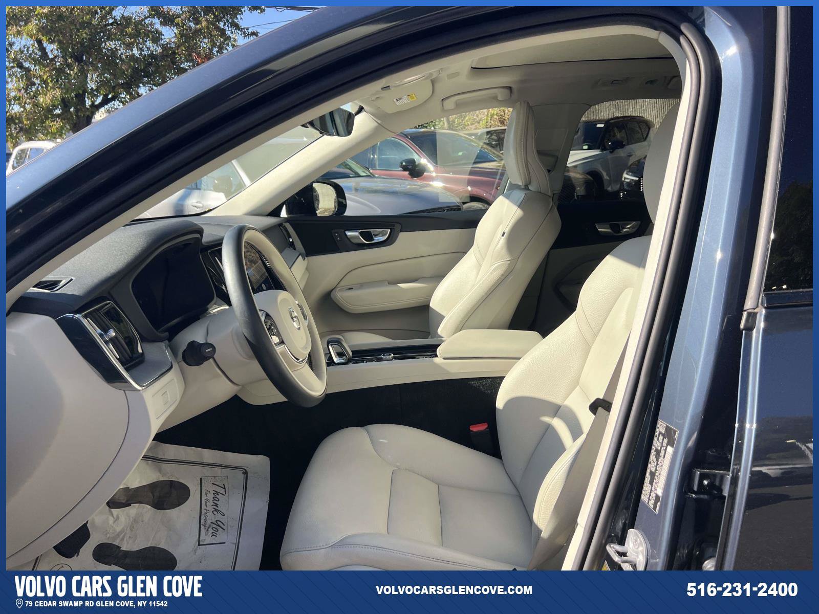 Certified 2024 Volvo XC60 B5 Plus AWD/4WD image 11