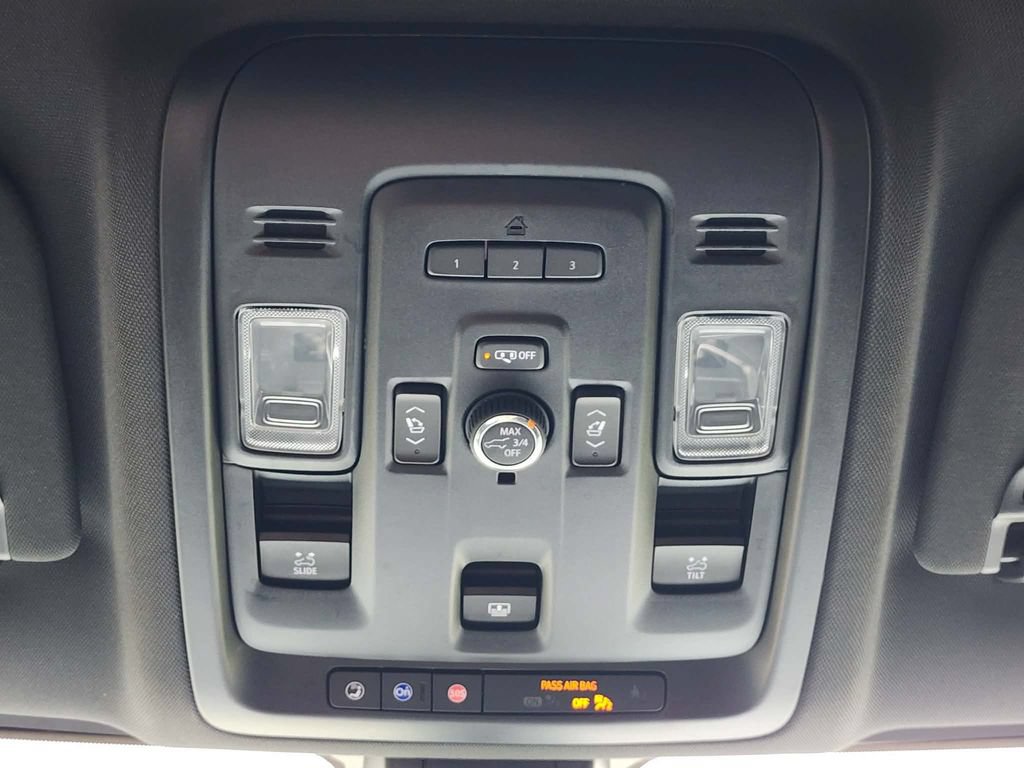 Used 2021 Chevrolet Tahoe High Country w/ Premium Package RWD image 28
