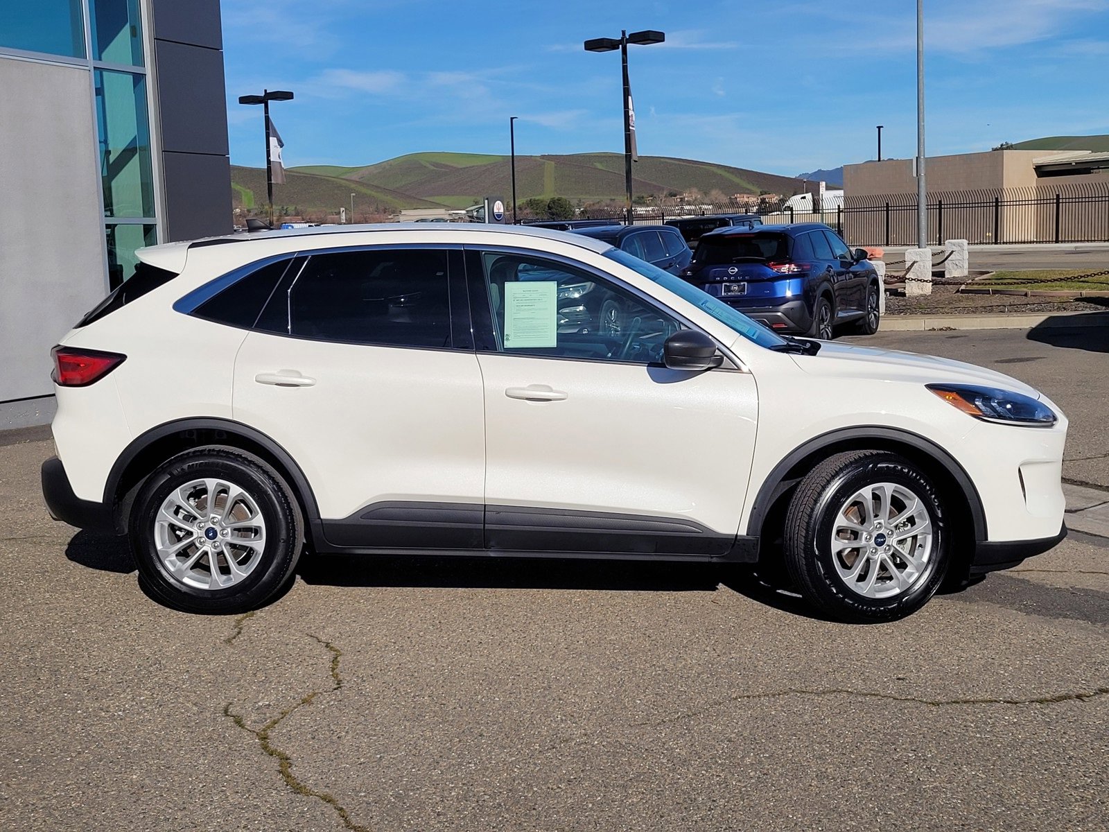 Used 2022 Ford Escape SE w/ Convenience Package image 3