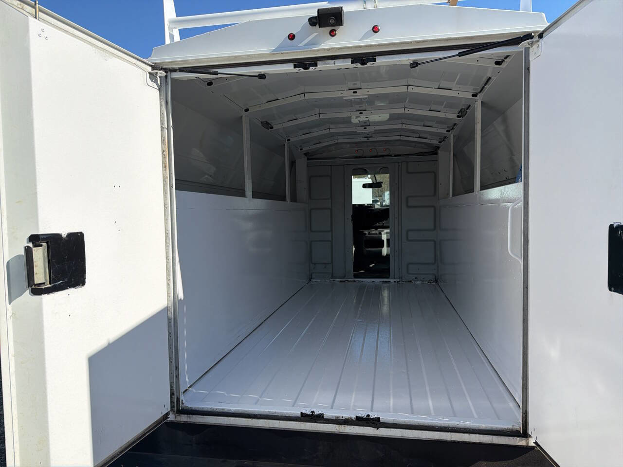 Used 2022 Ford E-350 and Econoline 350 Super Duty w/ Power Windows & Locks Group RWD image 29