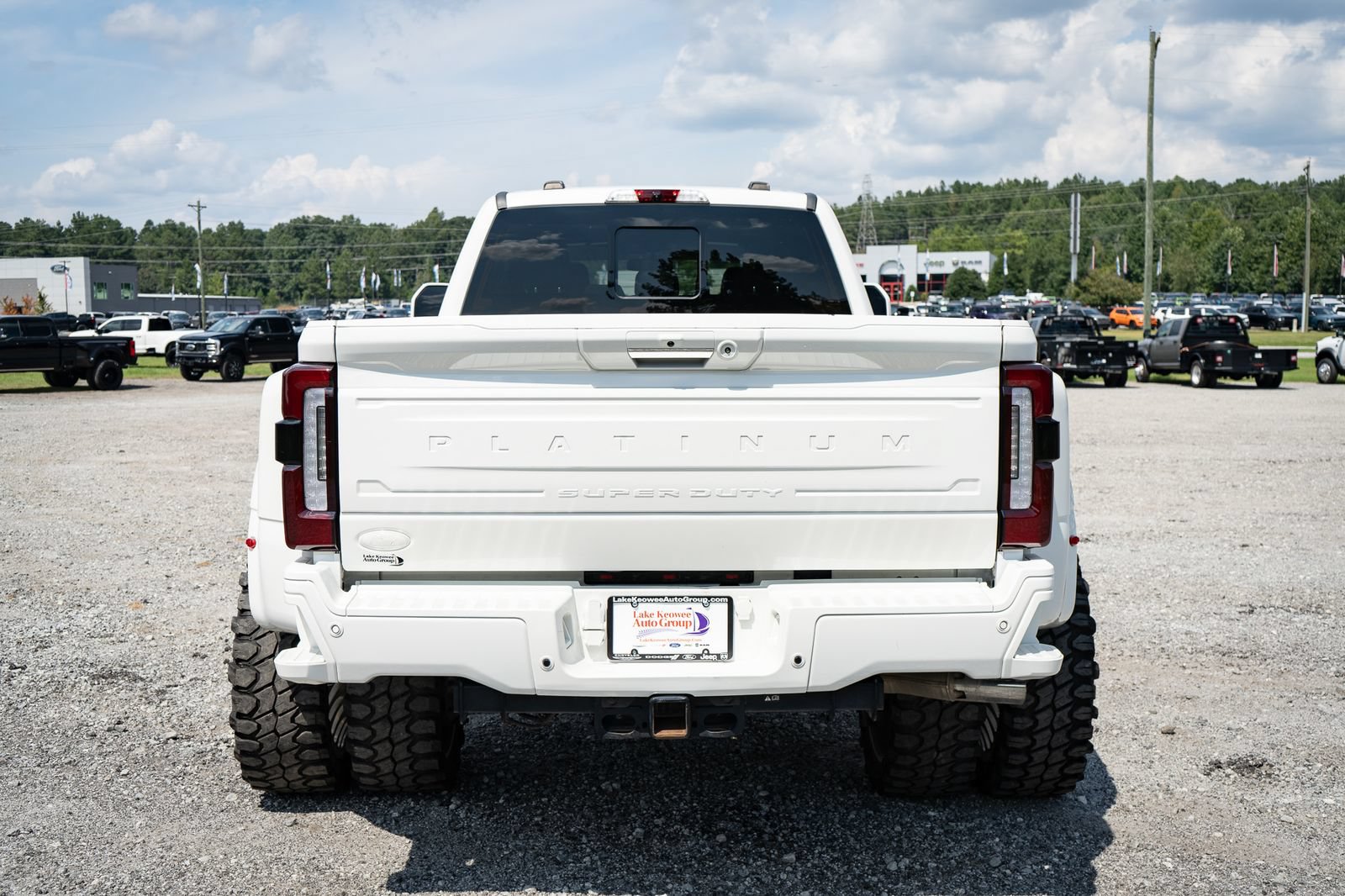 Used 2024 Ford F450 Platinum w/ FX4 Off-Road Package AWD/4WD image 22