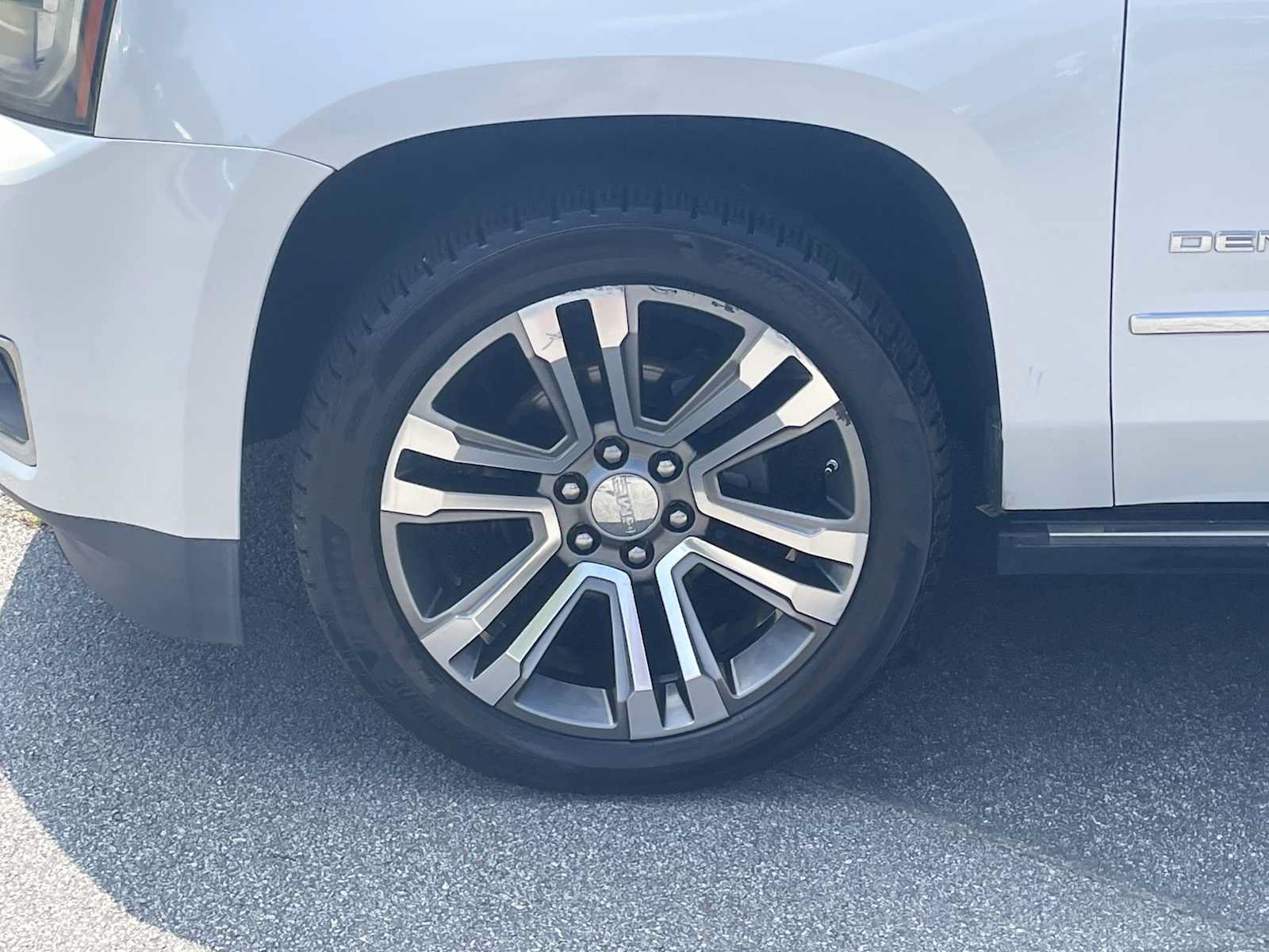 Used 2018 GMC Yukon XL Denali w/ Denali Ultimate Package RWD image 7