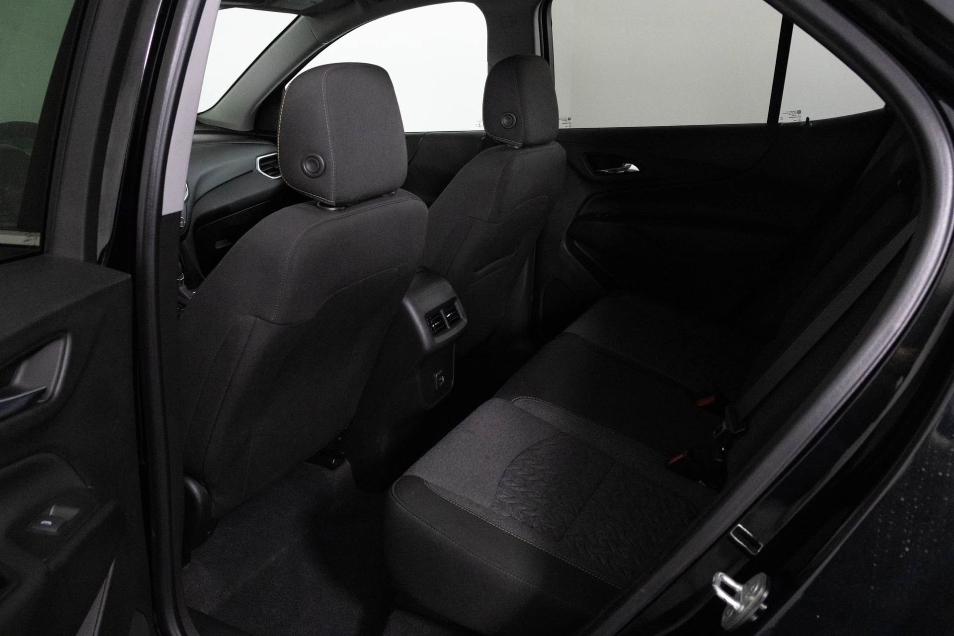 Certified 2022 Chevrolet Equinox LT w/ LPO, Floor Liner Package image 34