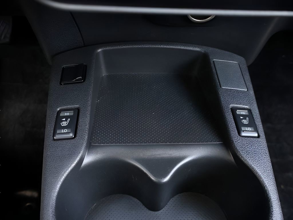 Used 2015 Nissan Leaf S FWD image 26