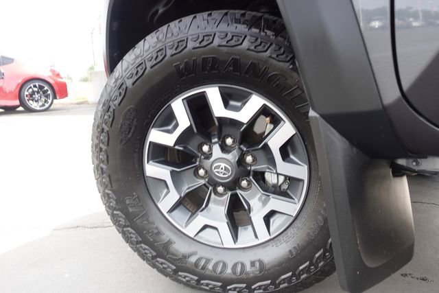 Certified 2023 Toyota Tacoma TRD Off-Road w/ Technology Package AWD/4WD image 15