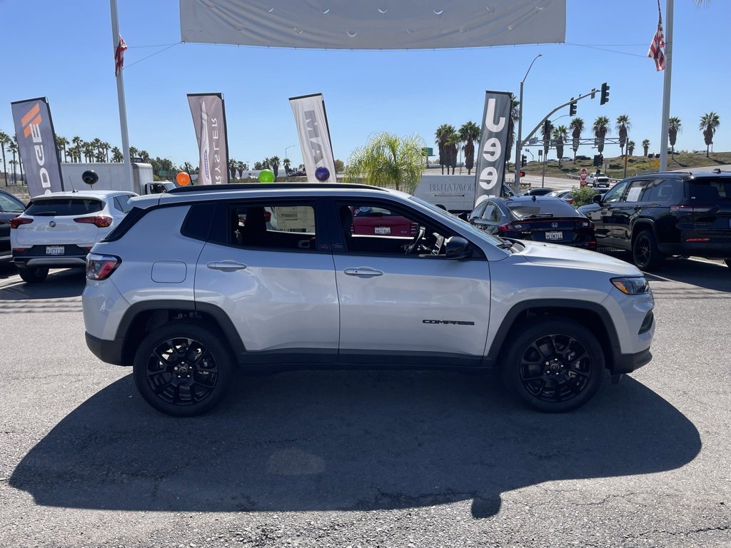 New 2026 Jeep Compass Latitude image 7