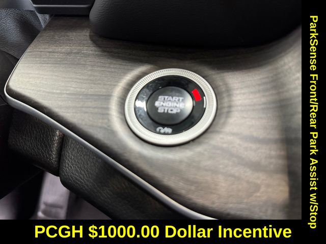 Used 2024 Jeep Grand Cherokee Limited w/ Luxury Tech Group II image 20