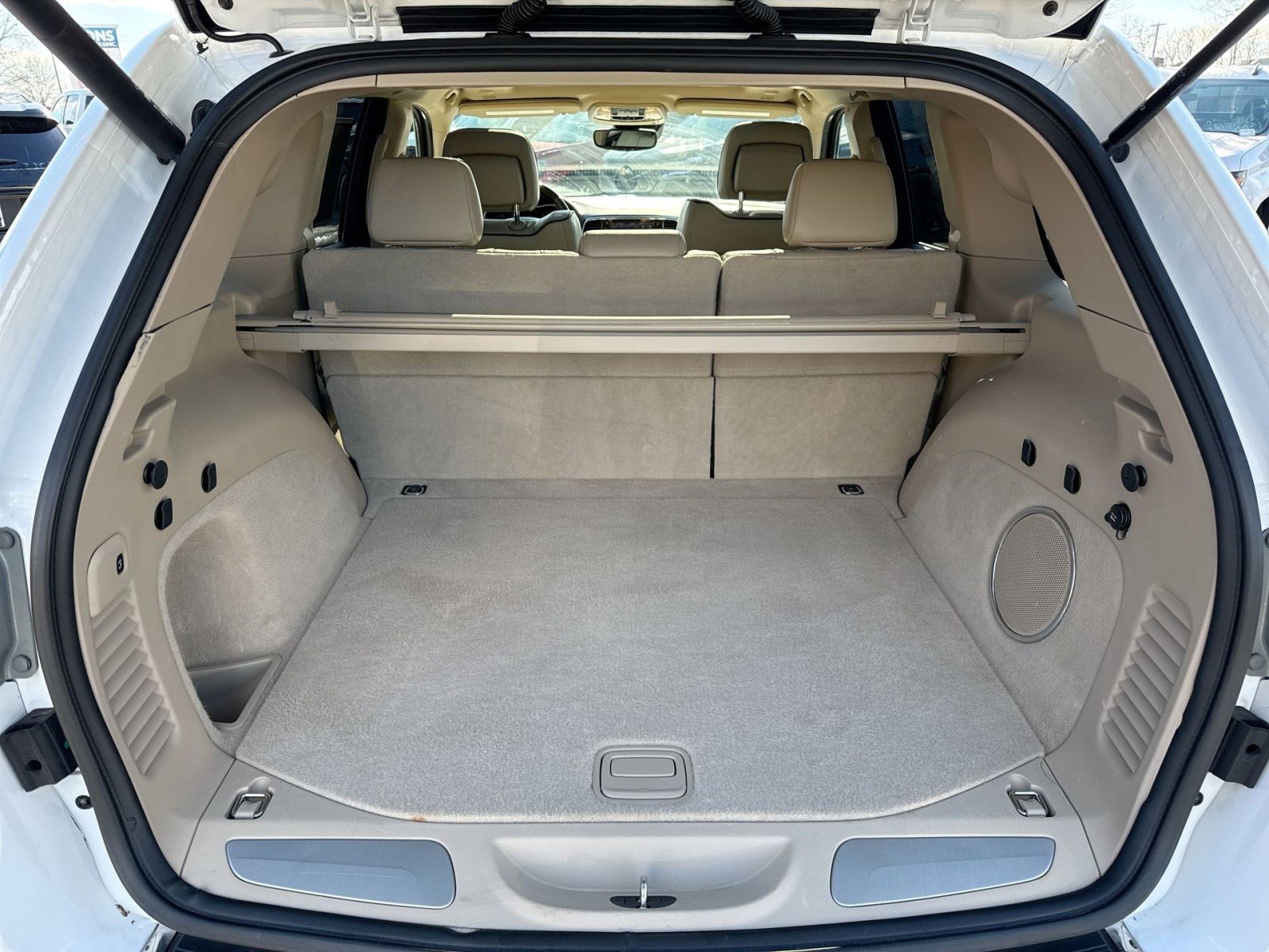 Used 2019 Jeep Grand Cherokee Overland image 24